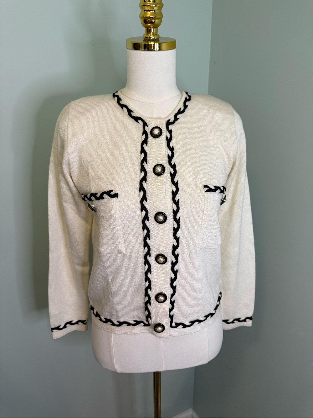 Laura Petites by Alyzia Vintage Cream Knit Cardigan Chanel Style Pearl Button M